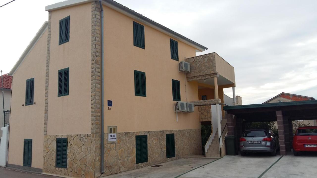 Apartmani Jakovljevic Murter Exteriér fotografie