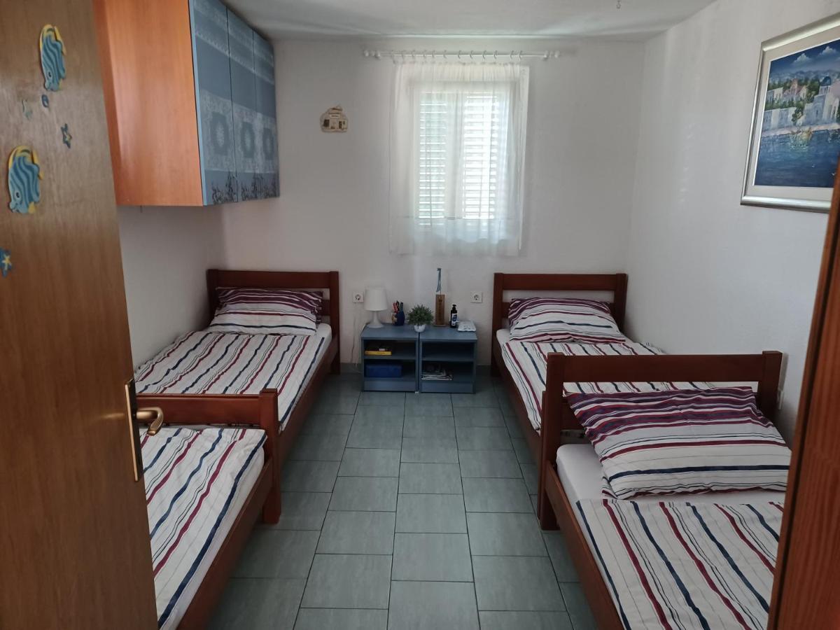Apartmani Jakovljevic Murter Exteriér fotografie