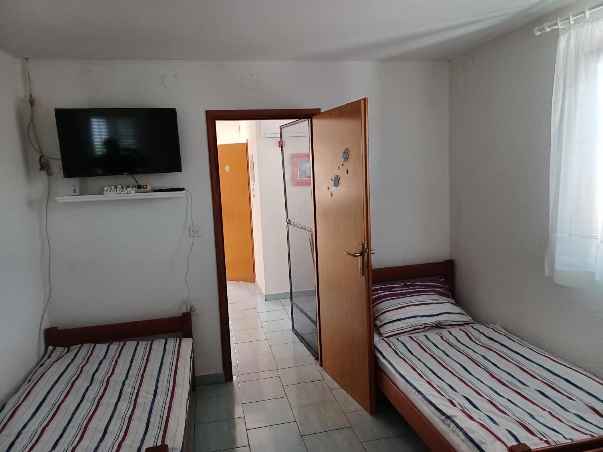 Apartmani Jakovljevic Murter Exteriér fotografie