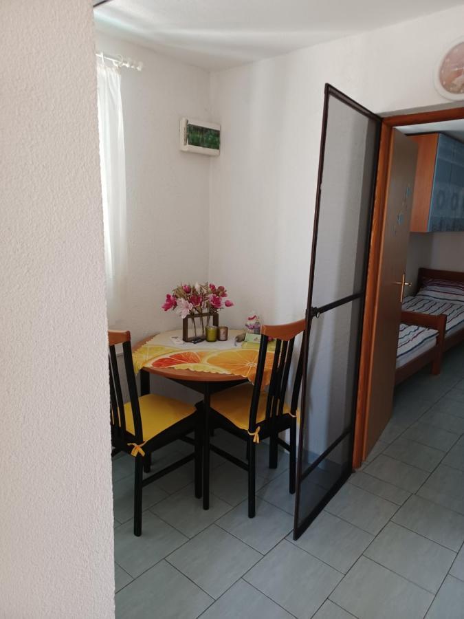 Apartmani Jakovljevic Murter Exteriér fotografie